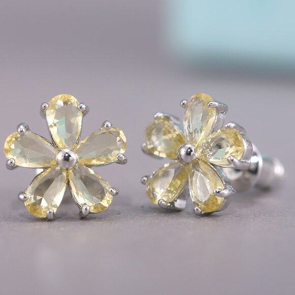 💞 Beautiful Tiny Plum Blossom Zircon Dainty Stud Earrings for Women, UNVN12459 - Picture 2 of 4